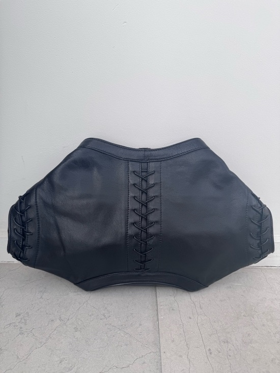 Alexander McQueen Handbags - Alexander McQueen Vintage Black Leather De Manta Clutch With Corset Lacing